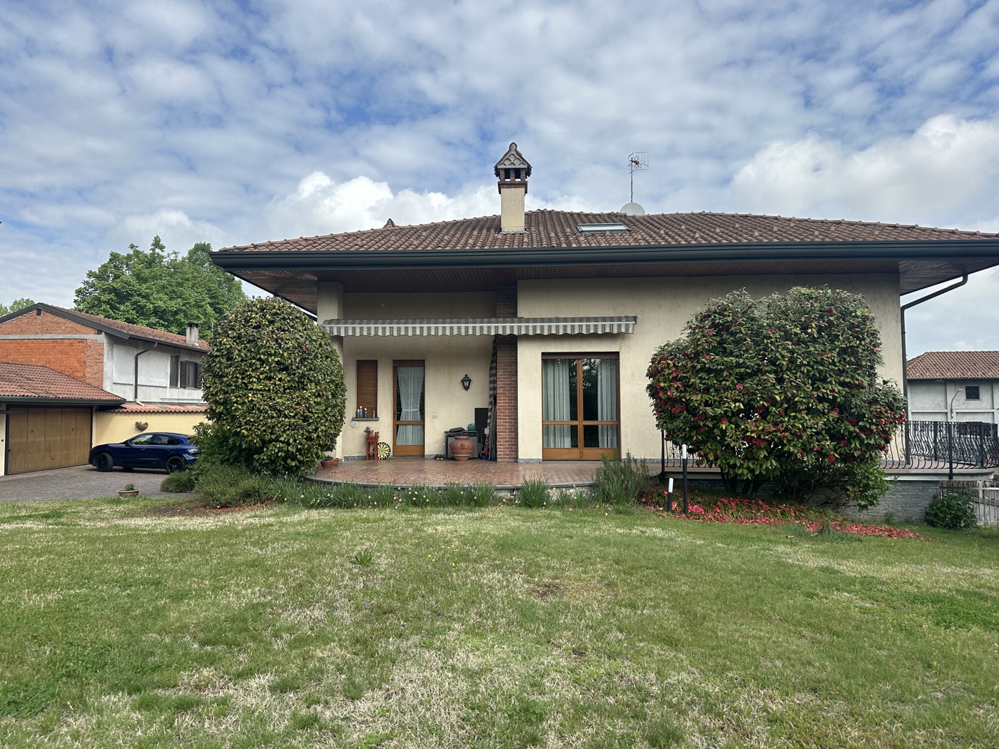 Villa in vendita a Castelletto Sopra Ticino