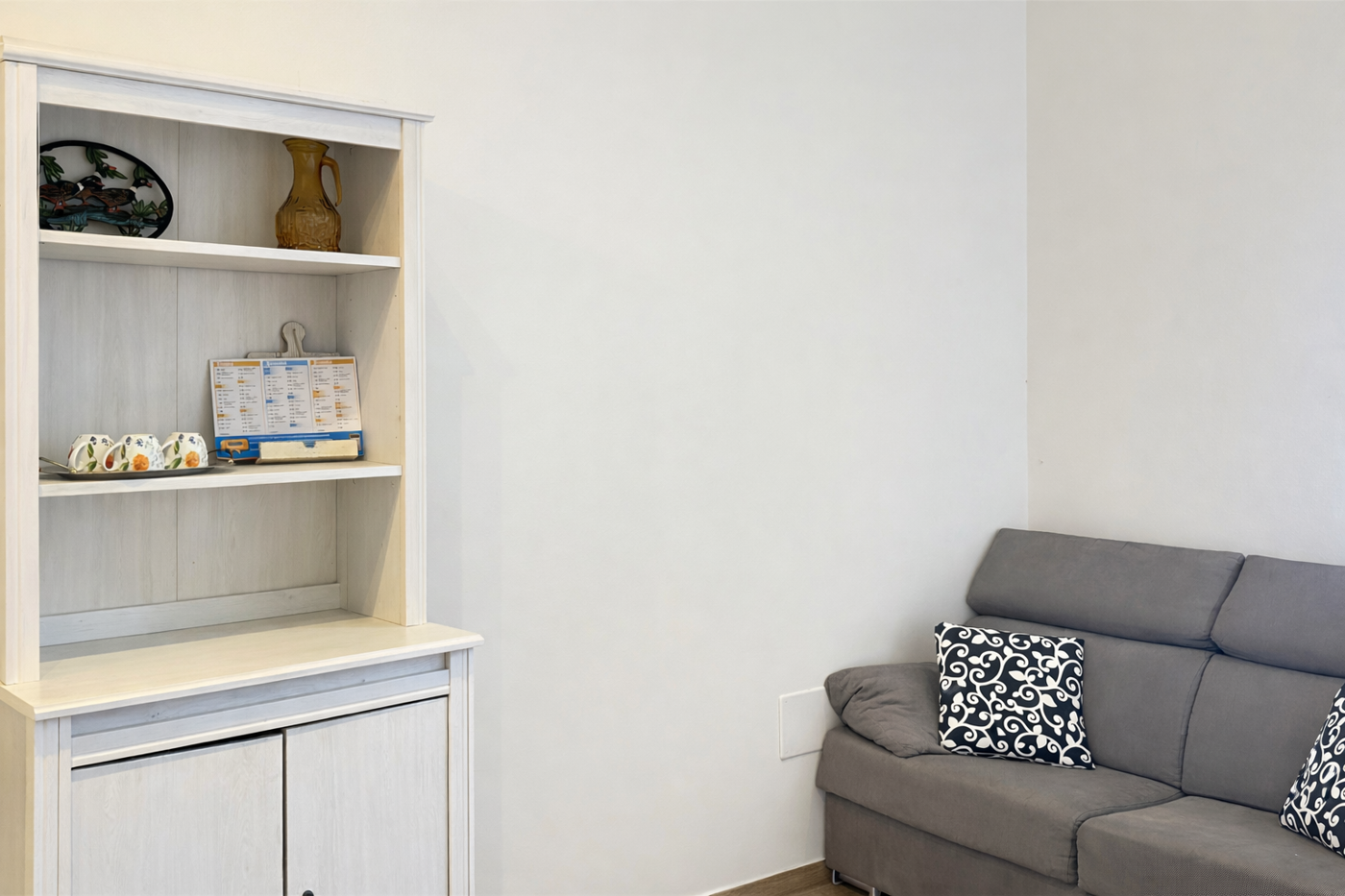 Bilocale arredato in affitto a Dormelletto