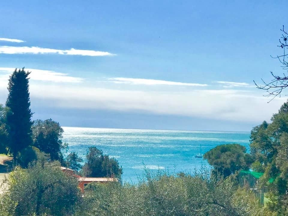 Bilocale con giardino a Lerici