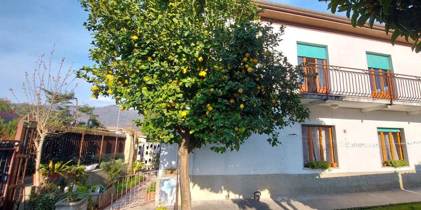 Casa indipendente con giardino, Carrara avenza