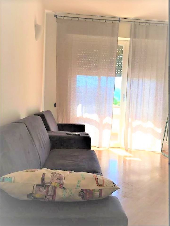 Trilocale ristrutturato, Ortonovo luni mare