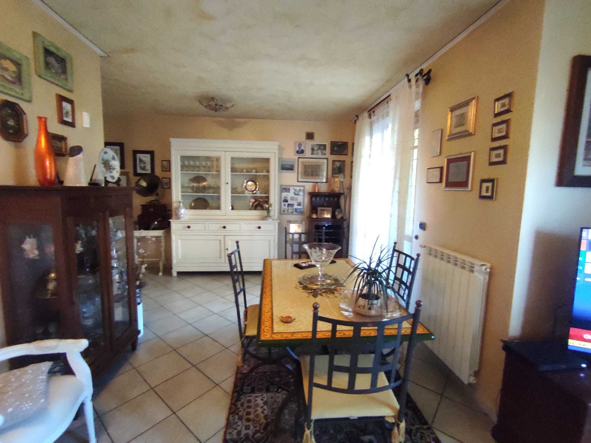 Casa indipendente con giardino a Castelnuovo Magra