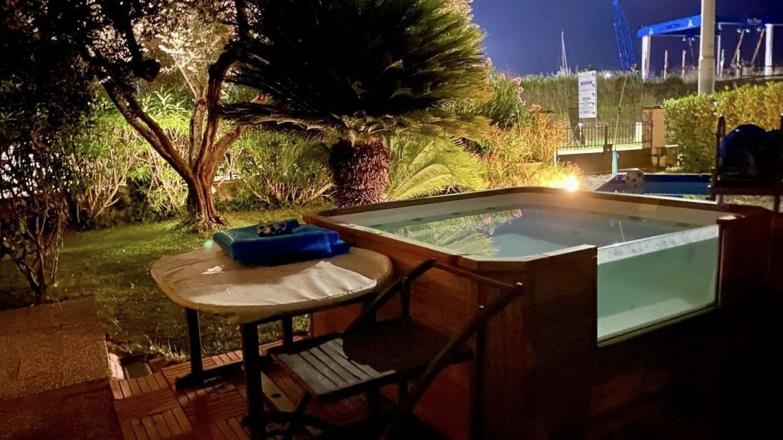 Villa con giardino, Ameglia bocca di magra