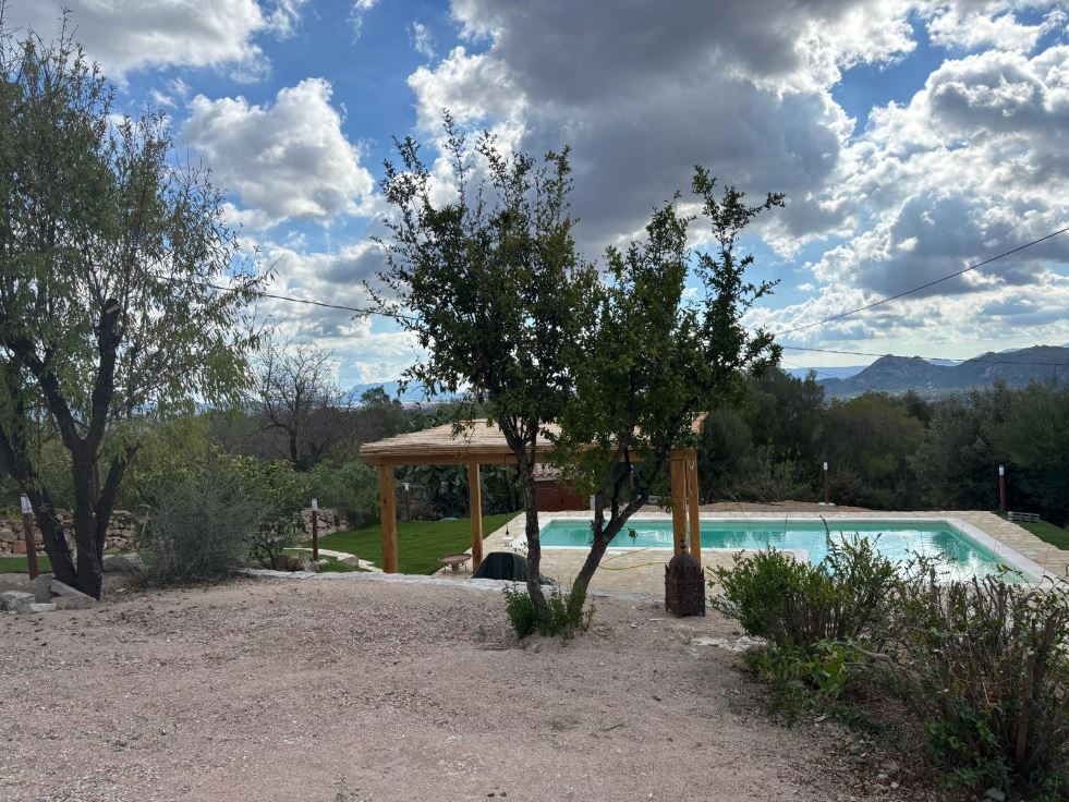 Villa con giardino a Olbia