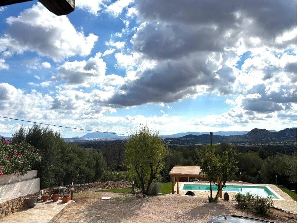 Villa con giardino a Olbia