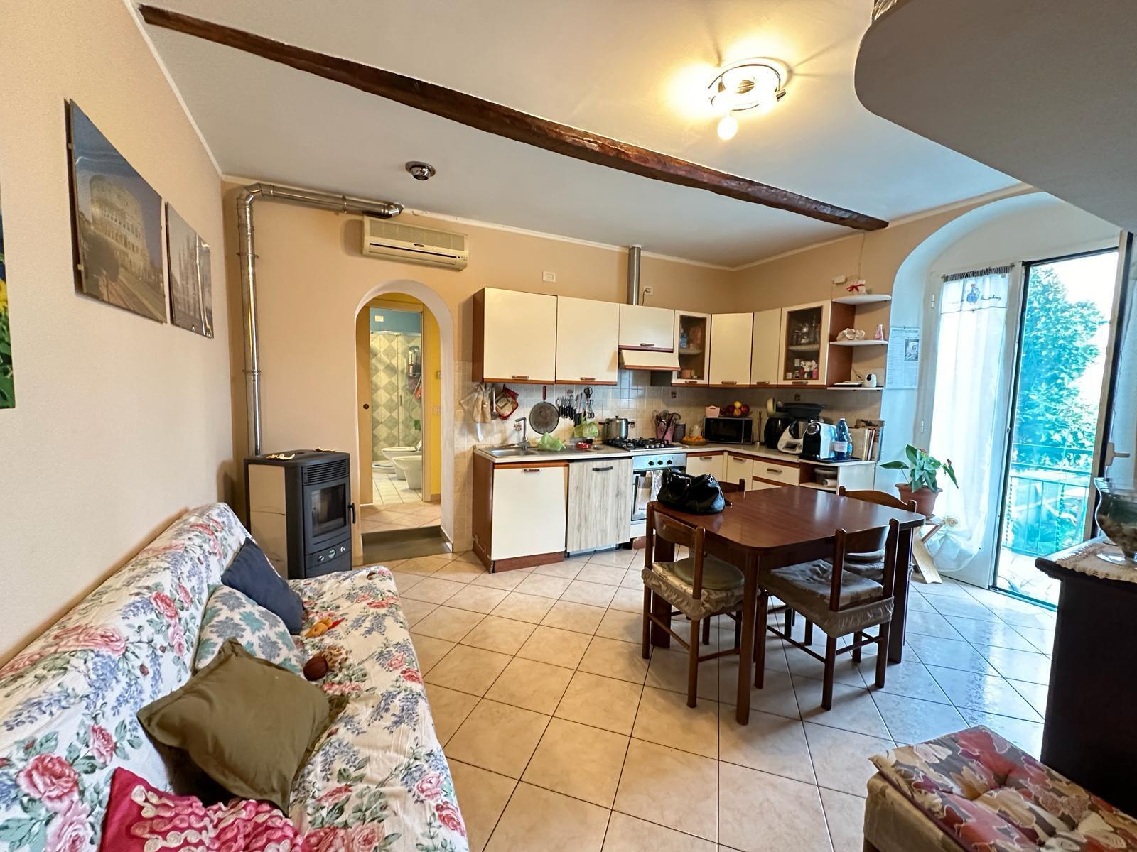 Quadrilocale da ristrutturare, Castelnuovo Magra palvotrisia