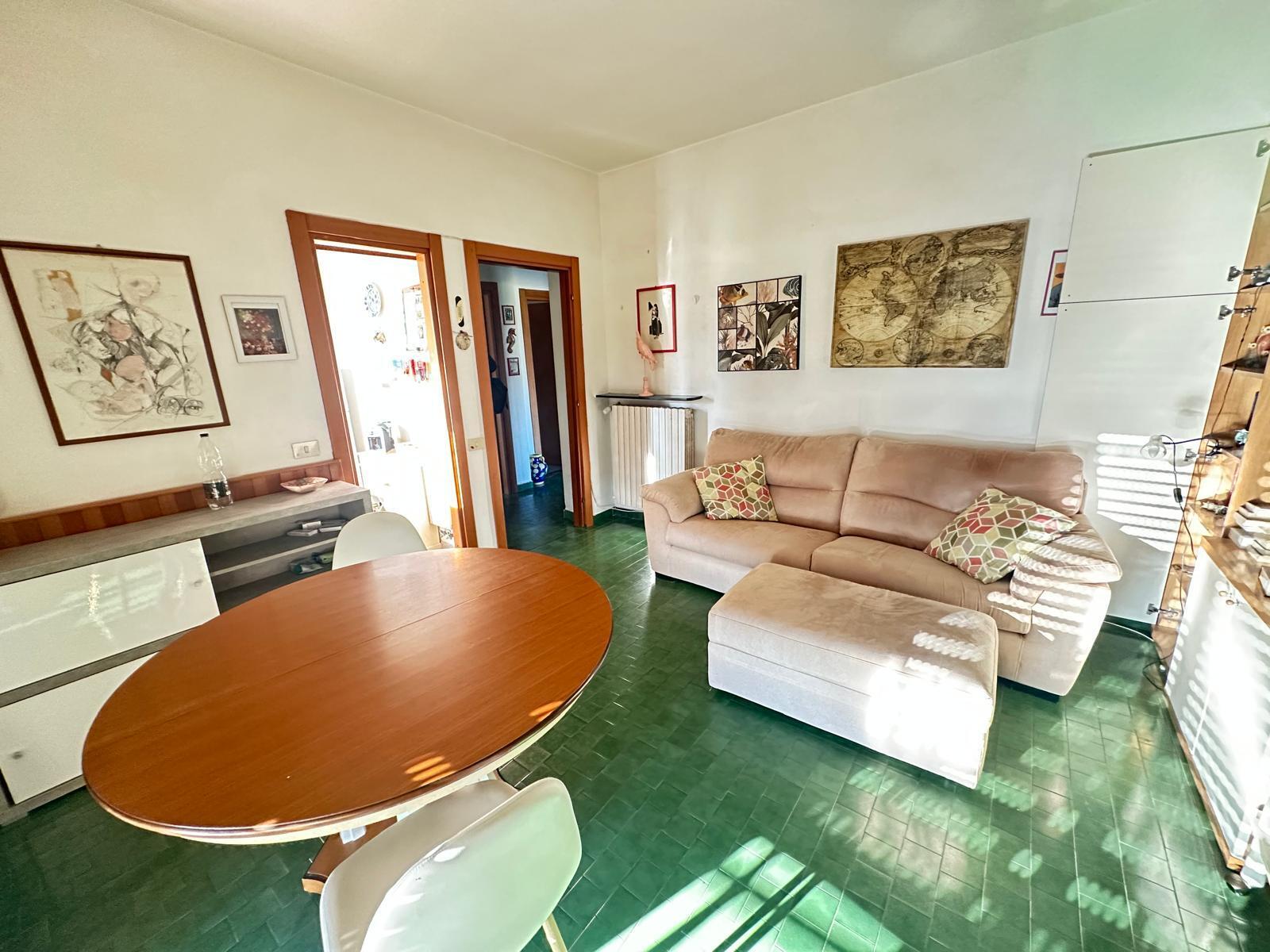 Quadrilocale vista mare, Sarzana marinella di