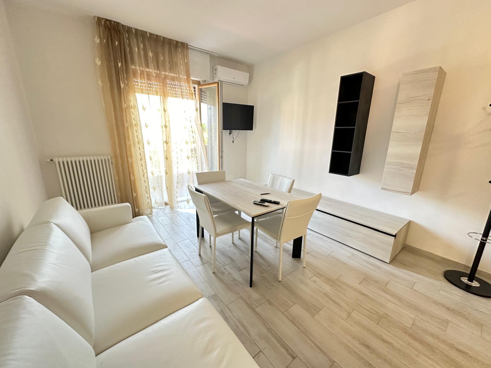 Quadrilocale ristrutturato, Ortonovo luni mare