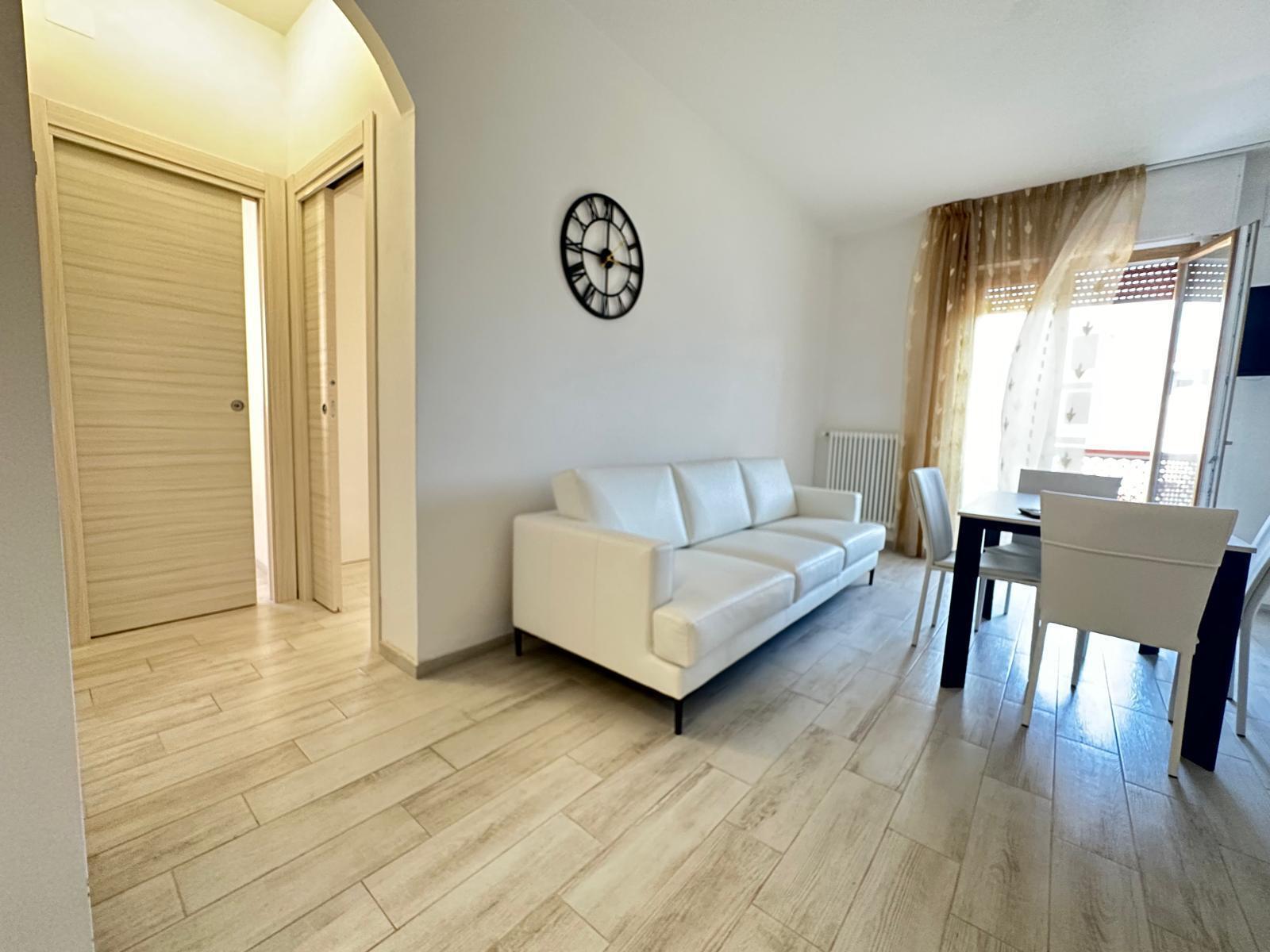 Quadrilocale ristrutturato, Ortonovo luni mare