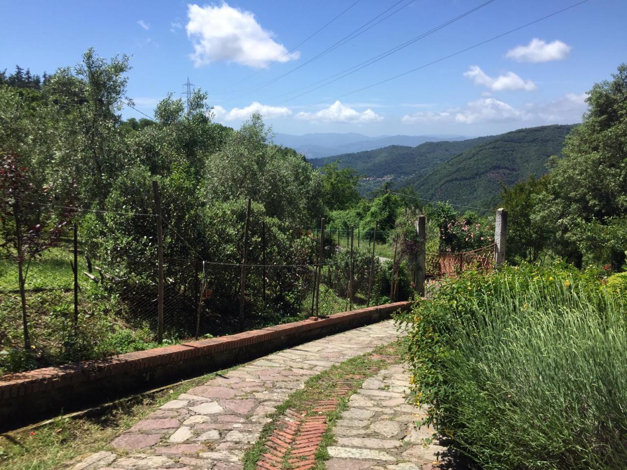 Villa con giardino a Fosdinovo