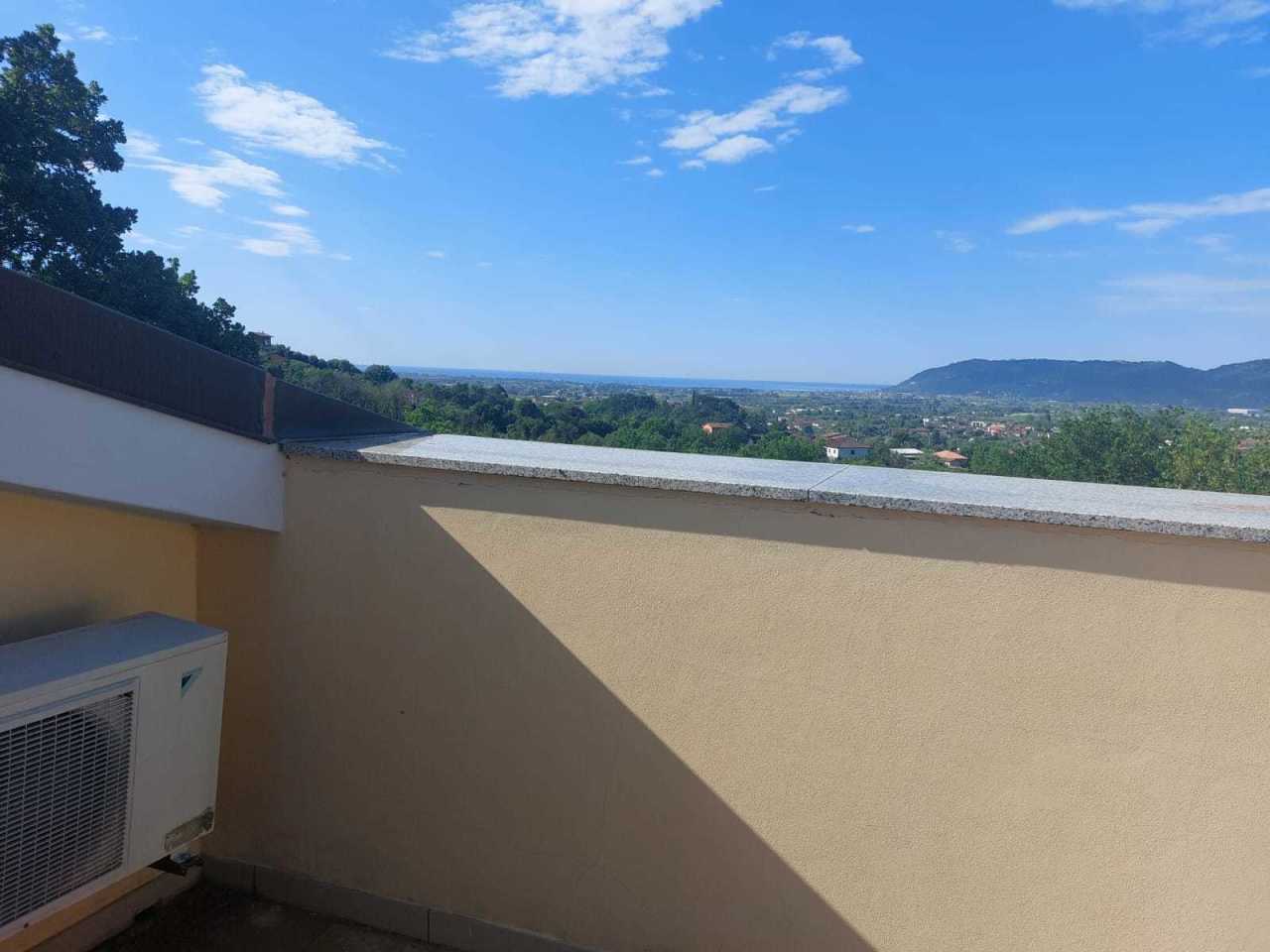 Villa con giardino, Castelnuovo Magra colombiera