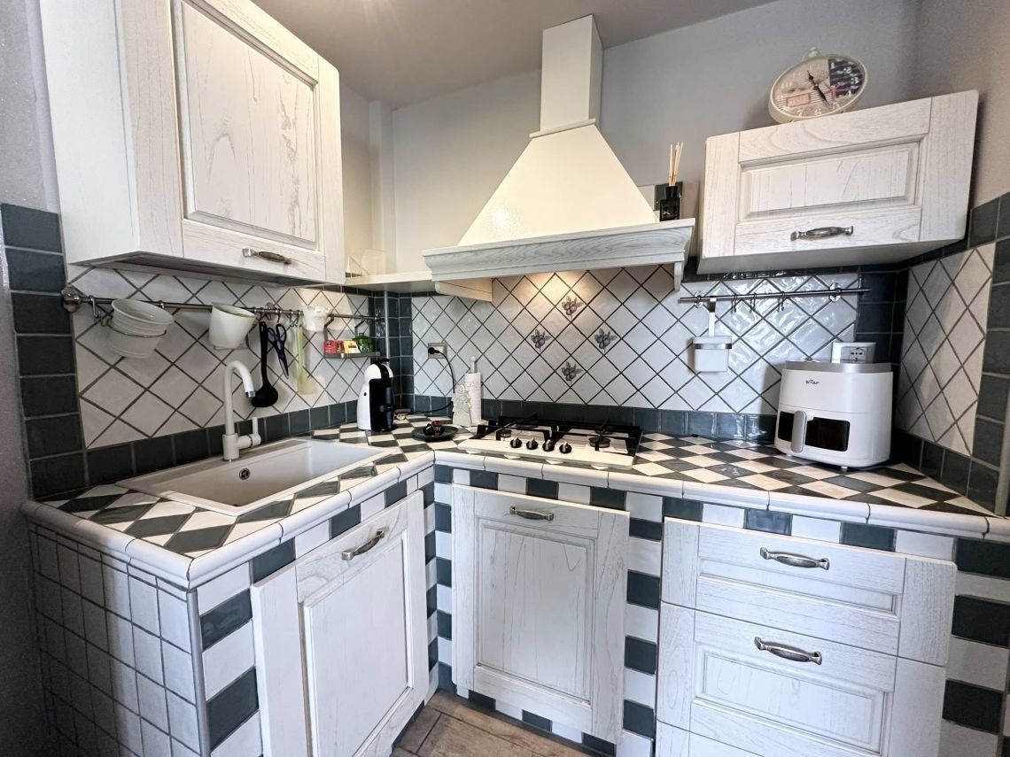 Bilocale vista mare, Sarzana marinella di