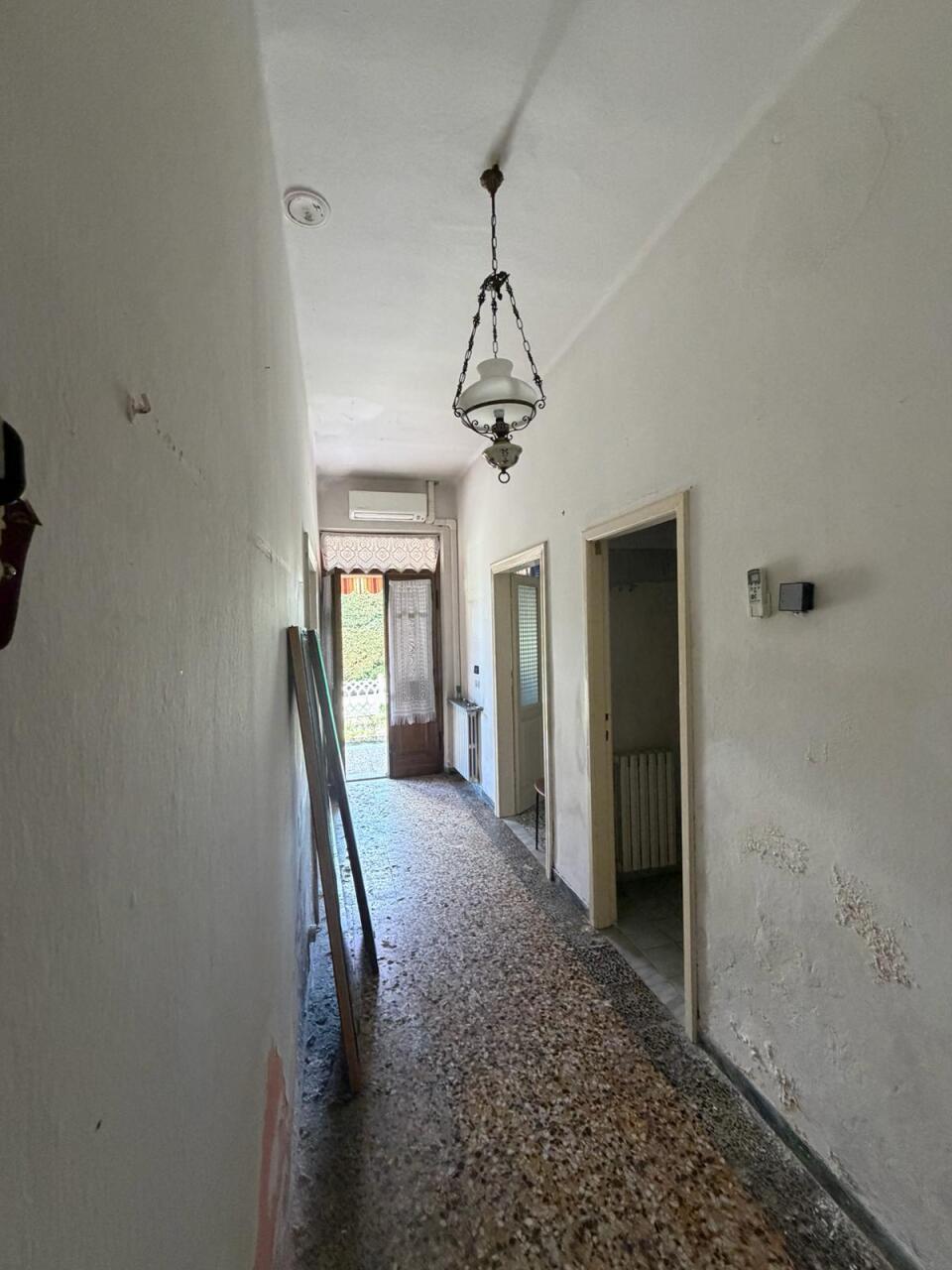 Casa indipendente con giardino a Ortonovo