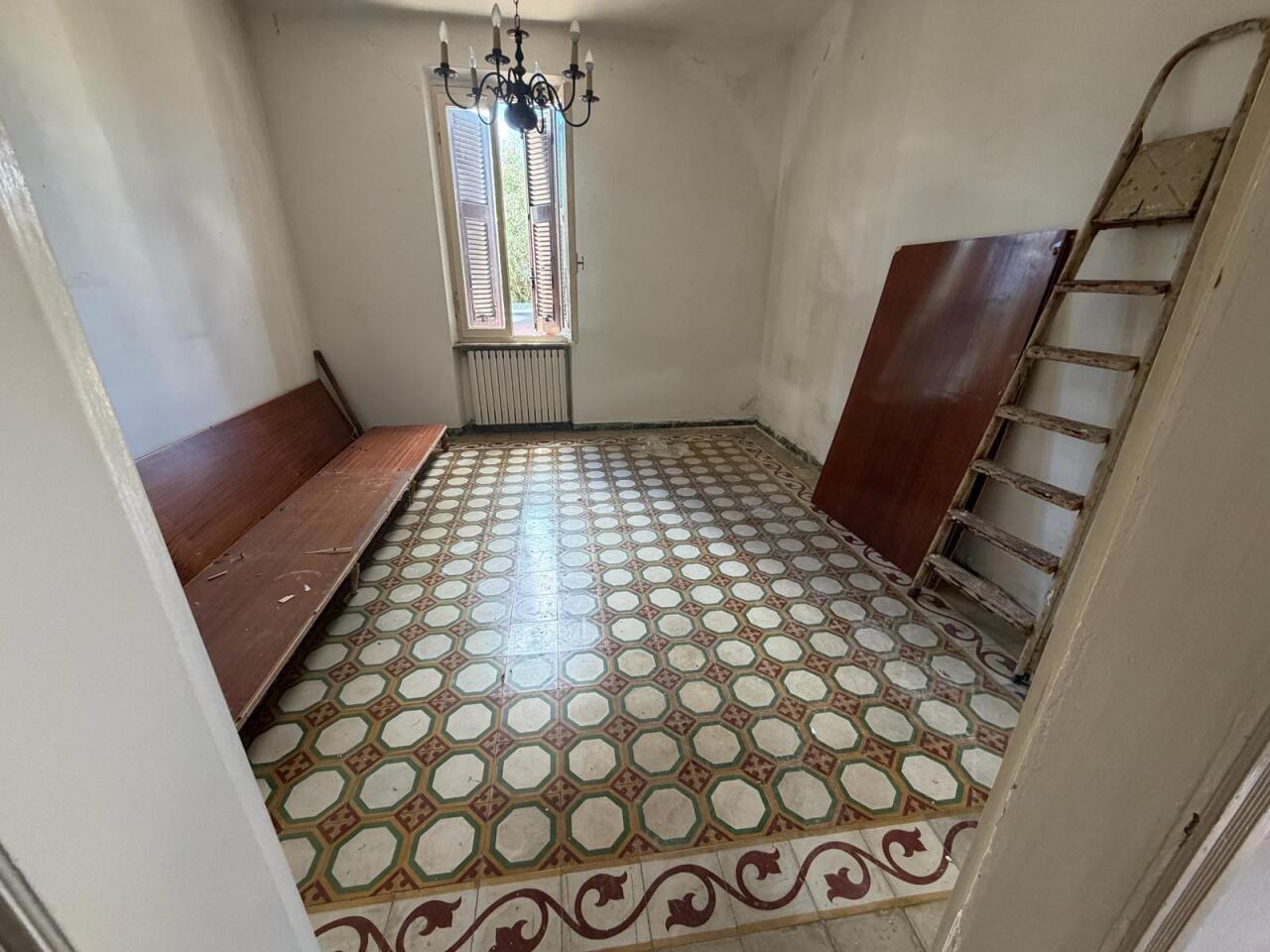 Casa indipendente con giardino a Ortonovo