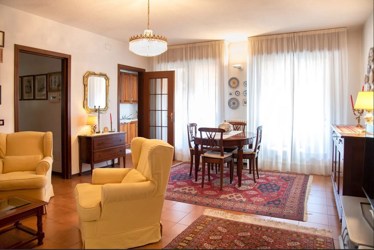 Quadrilocale con terrazzo a Sarzana