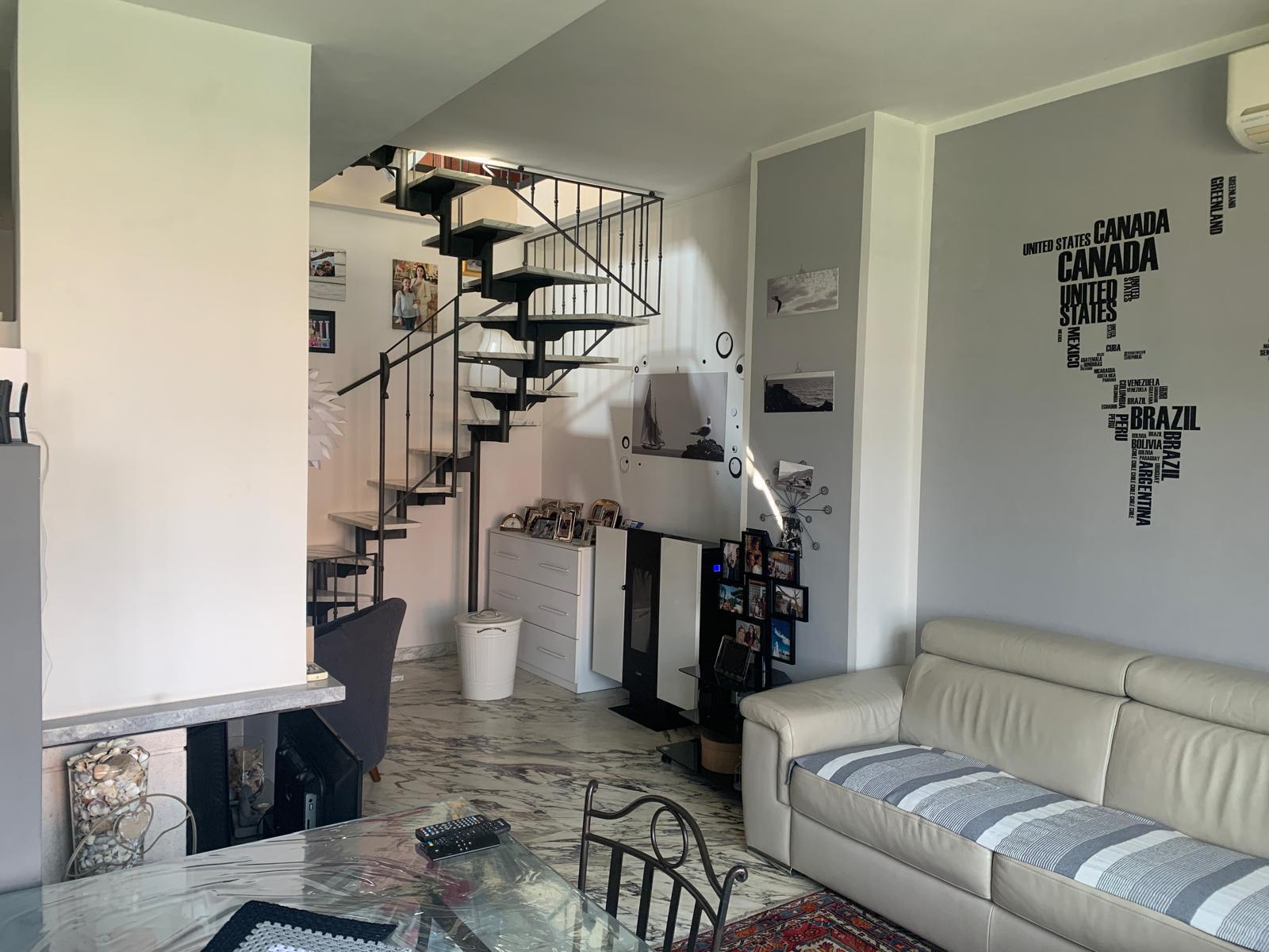 Casa indipendente con giardino, Ameglia fiumaretta