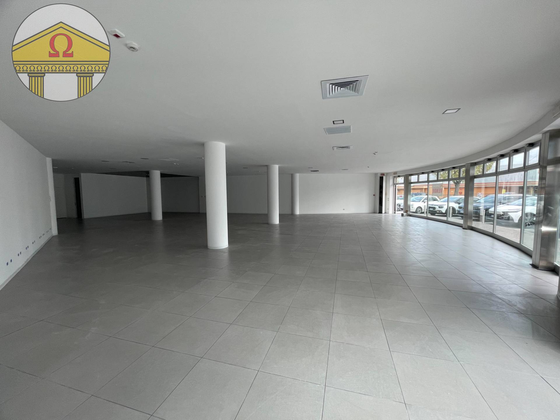 Locale commerciale in vendita a Villorba, Chiesa Vecchia