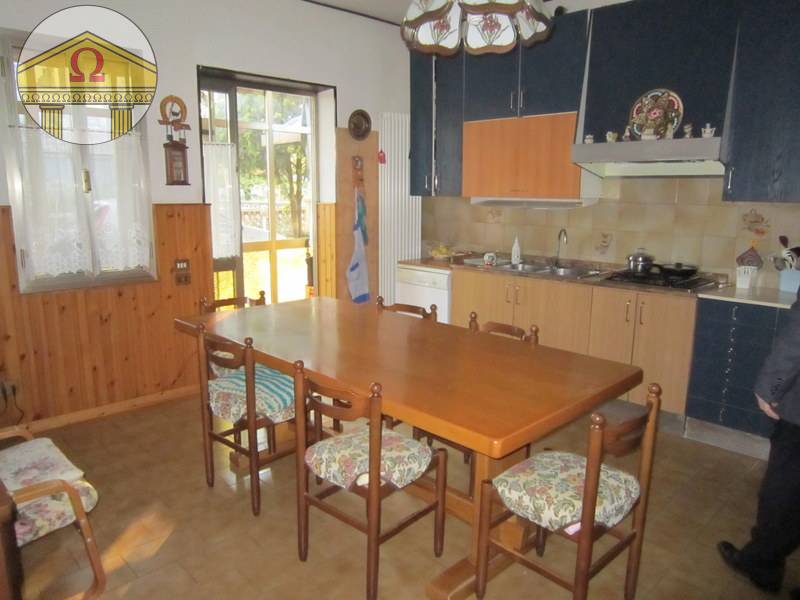 Singole in vendita a Paese