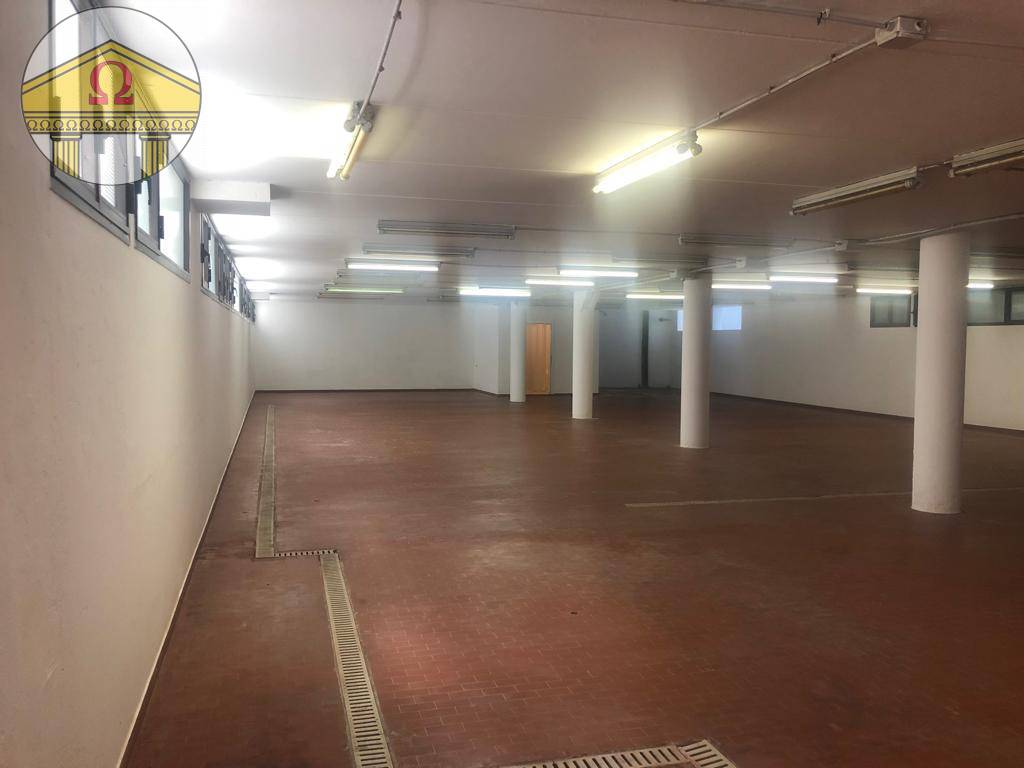 Locale commerciale in vendita a Spresiano, Visnadello