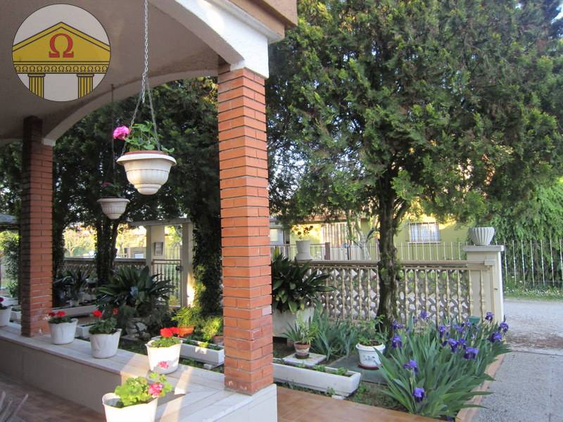 Singole in vendita a Paese