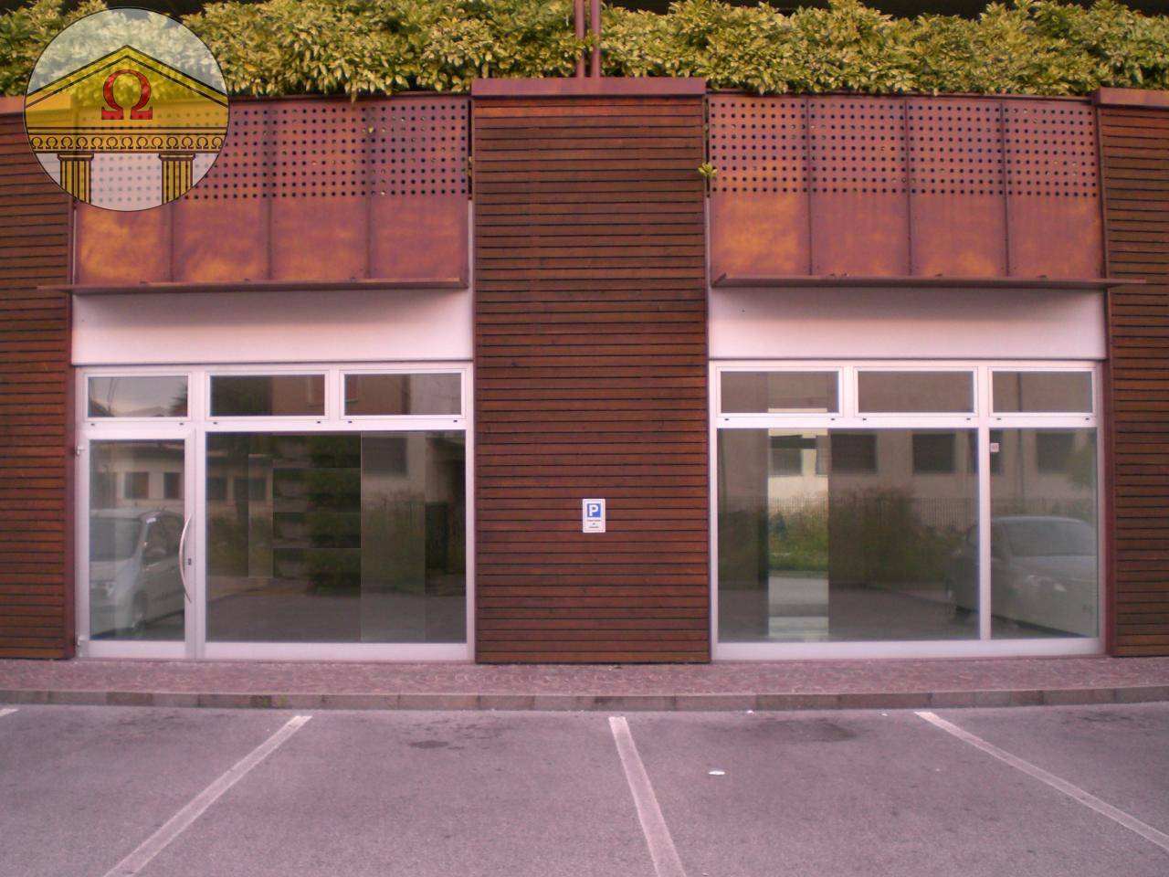 Locale commerciale in vendita a Villorba, Chiesa Vecchia