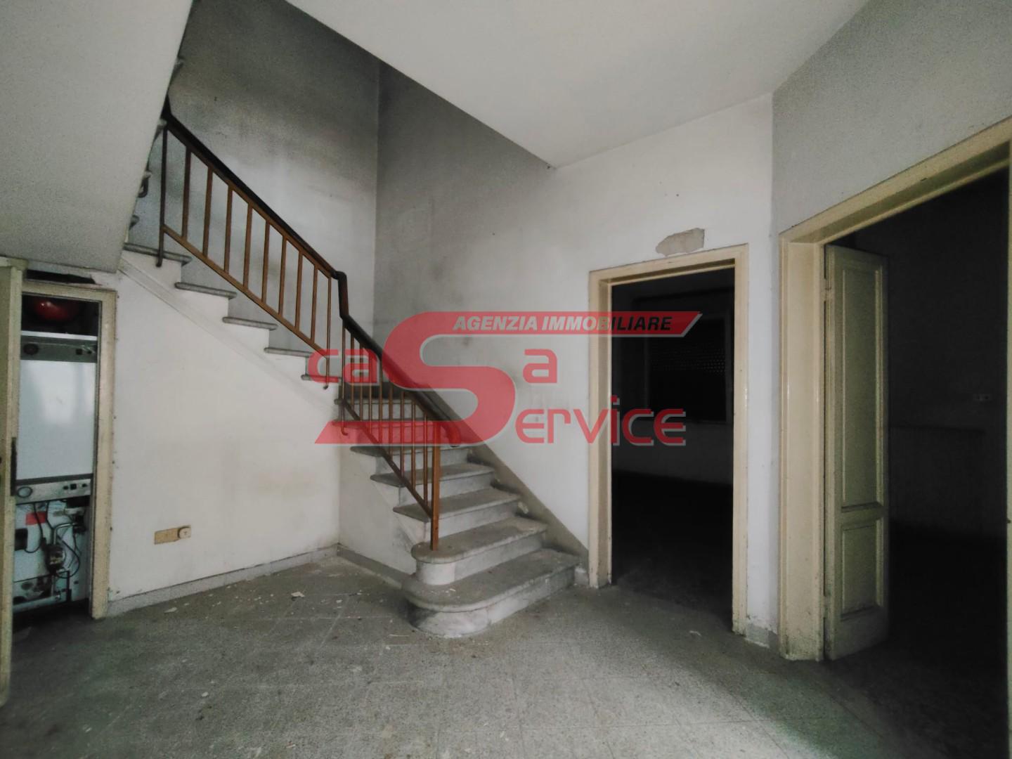 Casa indipendente con giardino, Montecatini-Terme zona nord