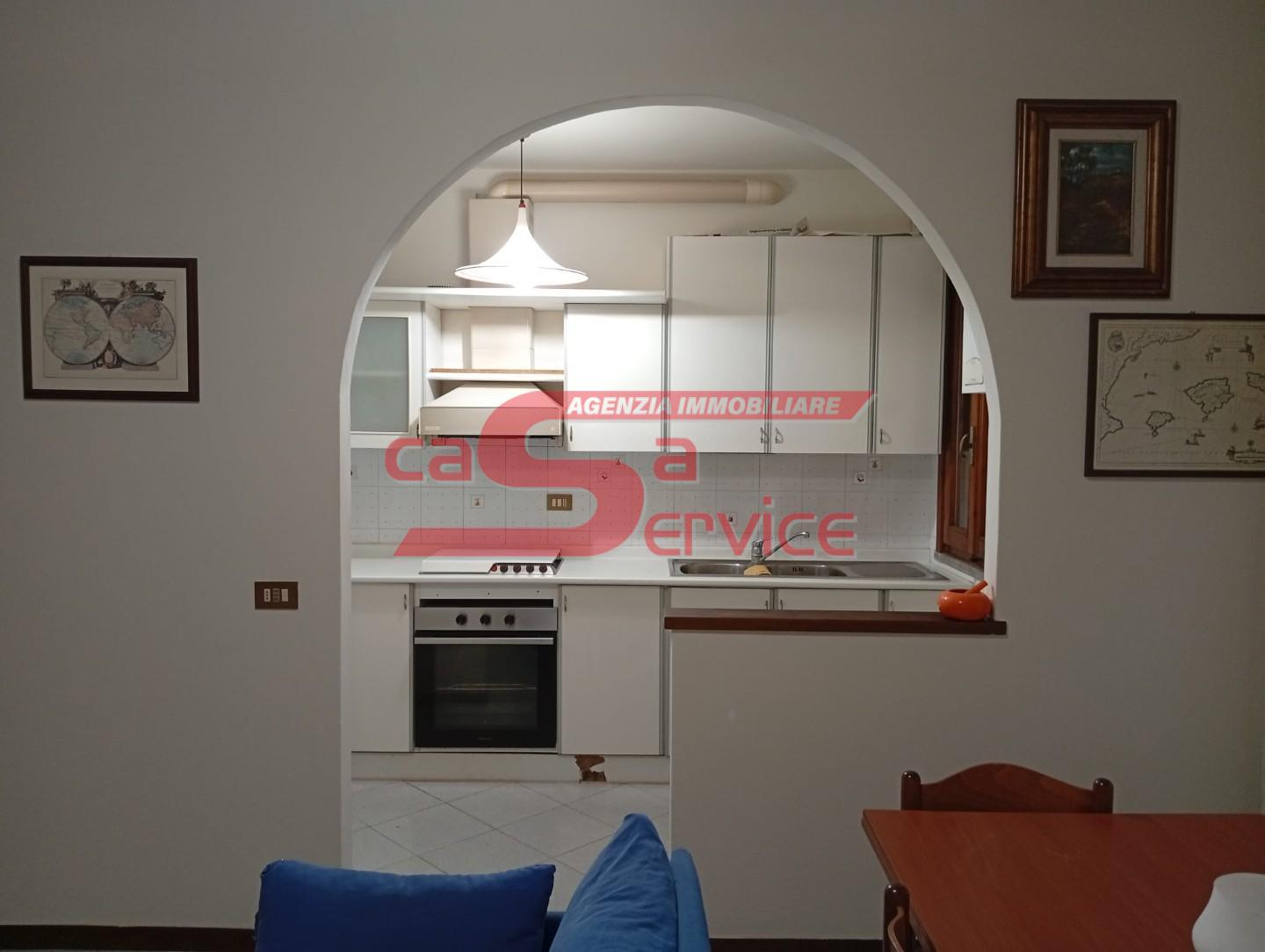 Bilocale arredato in affitto, Massa e Cozzile margine coperta