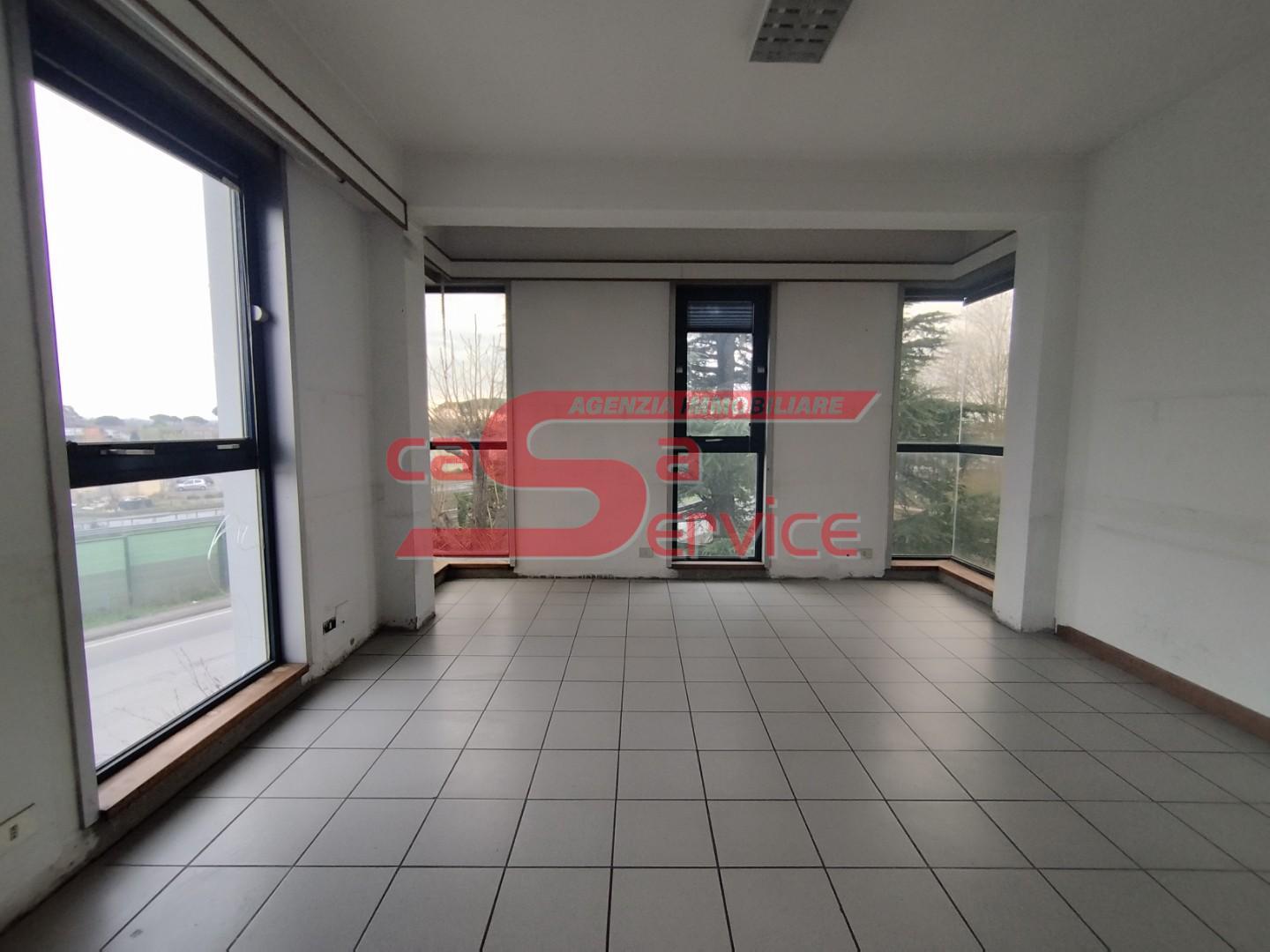 Ufficio in vendita a Montecatini-Terme