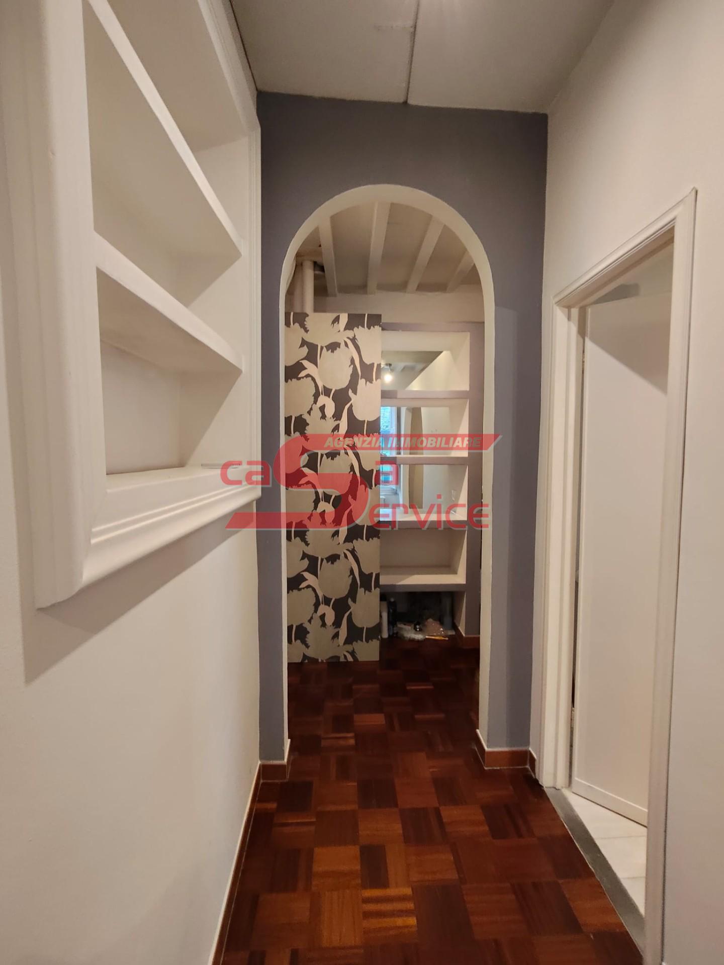 Bilocale arredato in affitto a Pescia