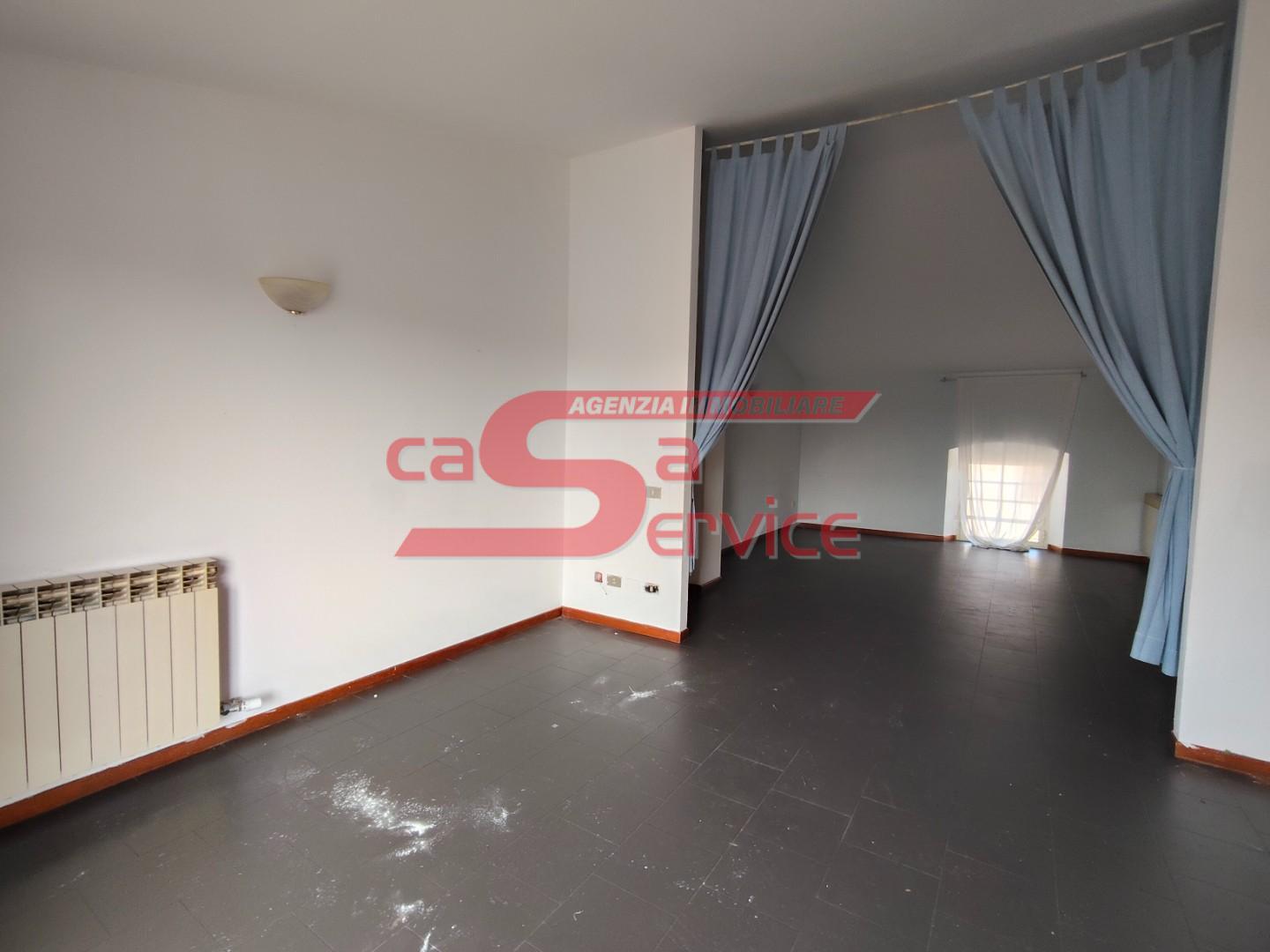 Quadrilocale con terrazzo a Montecatini-Terme