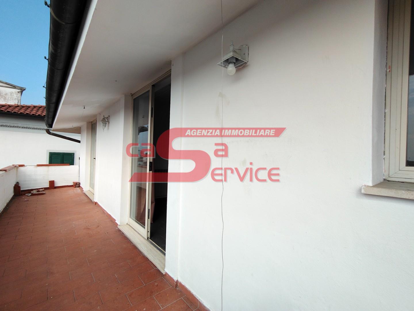 Quadrilocale con terrazzo a Montecatini-Terme