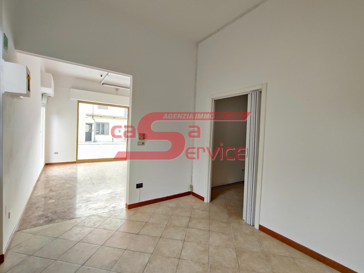 Locale commerciale in affitto a Pieve a Nievole