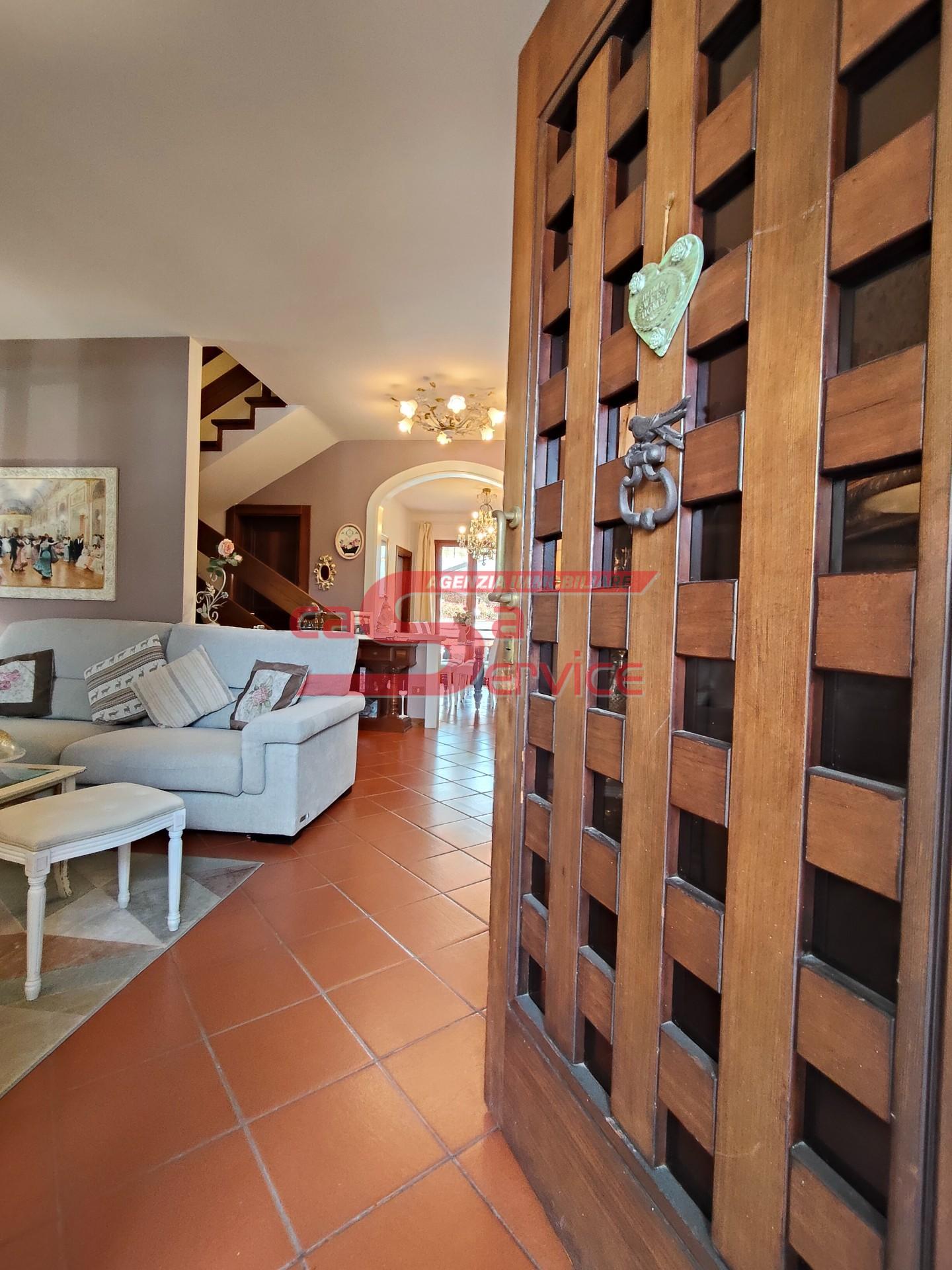 Villa con giardino, Montecatini-Terme zona nord