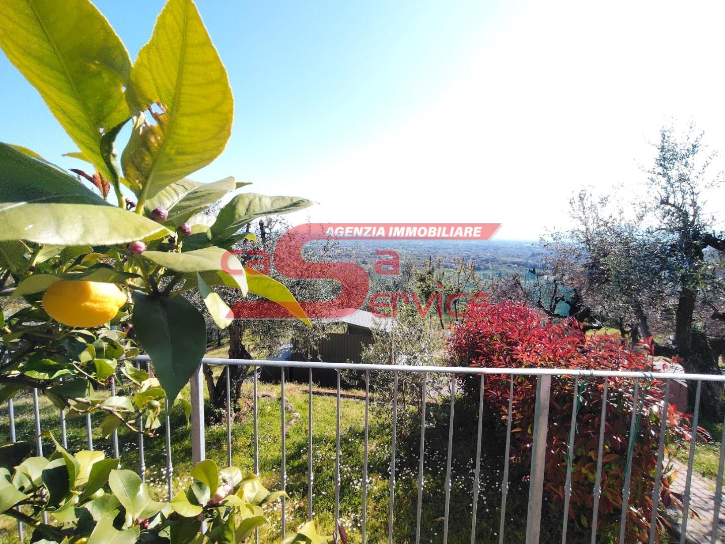 Casa indipendente in vendita a Massa e Cozzile