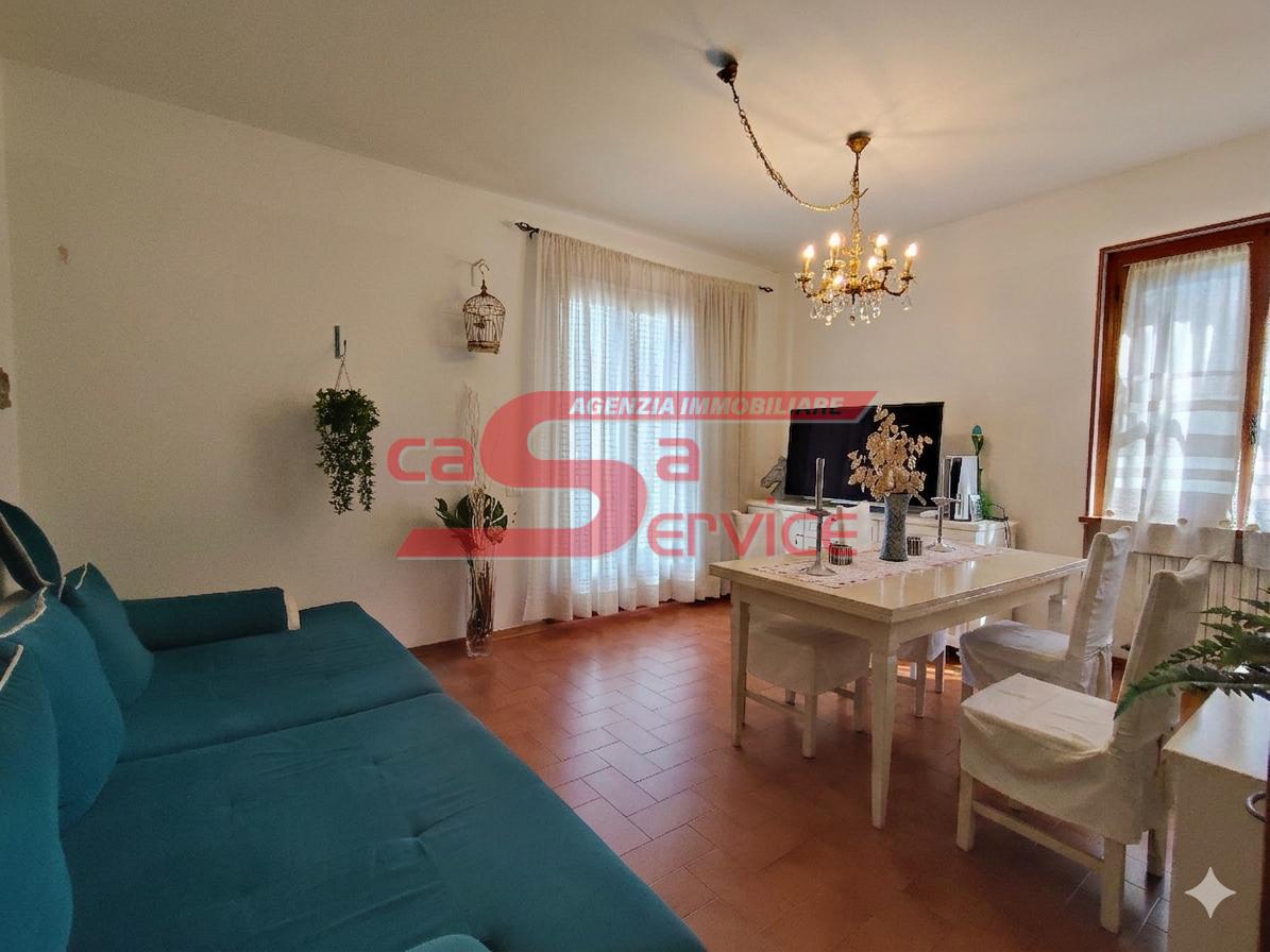 Quadrilocale con giardino, Montecatini-Terme zona nord