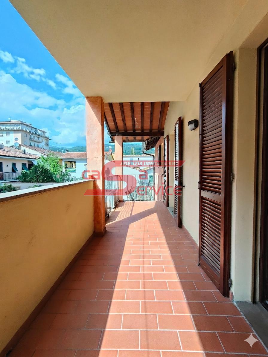 Trilocale con terrazzo, Montecatini-Terme zona nord