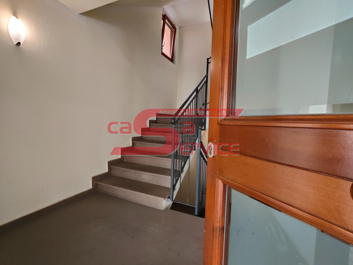 Trilocale con terrazzo, Montecatini-Terme zona nord