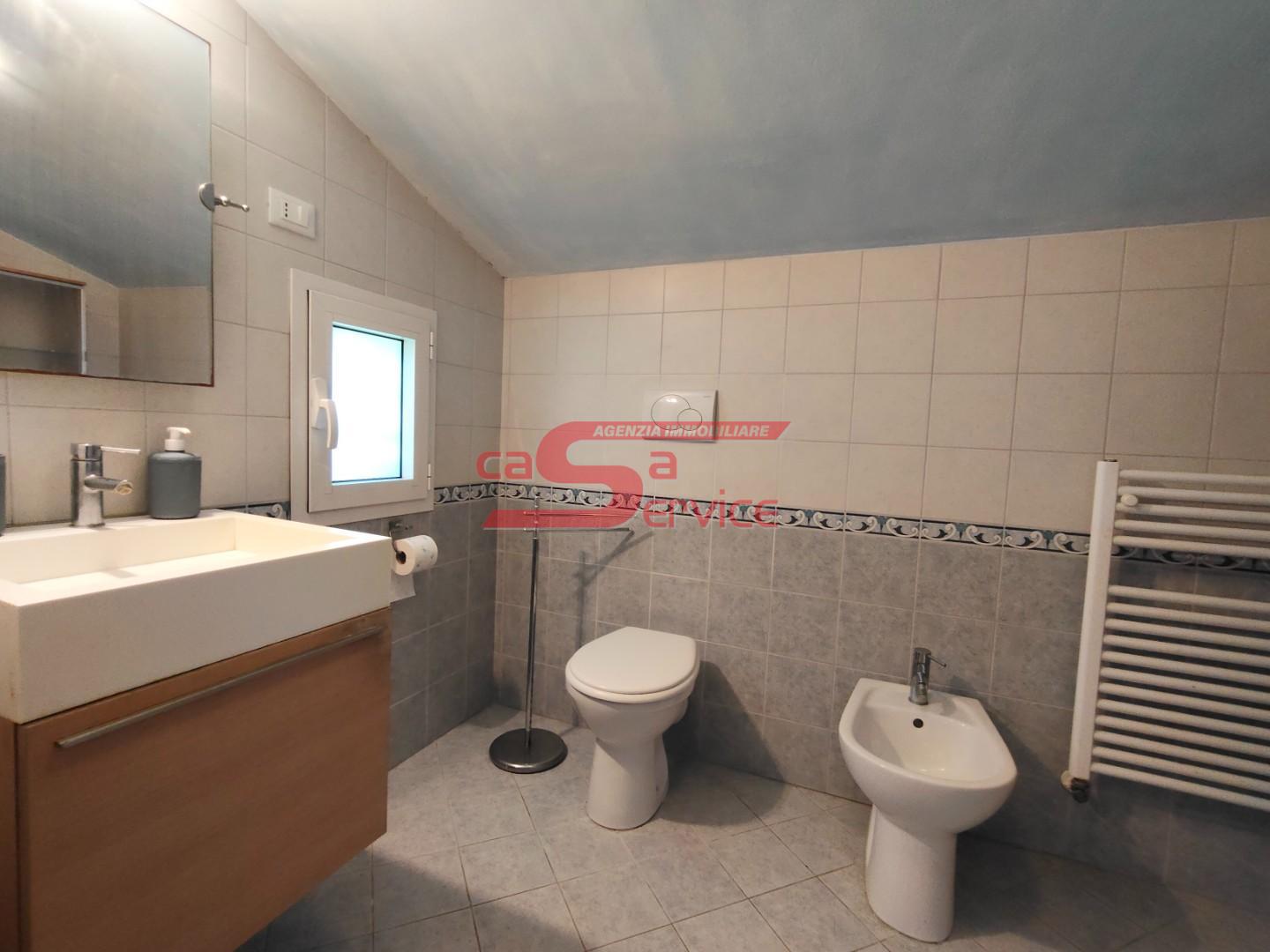 Attico con terrazzo, Massa e Cozzile traversagna