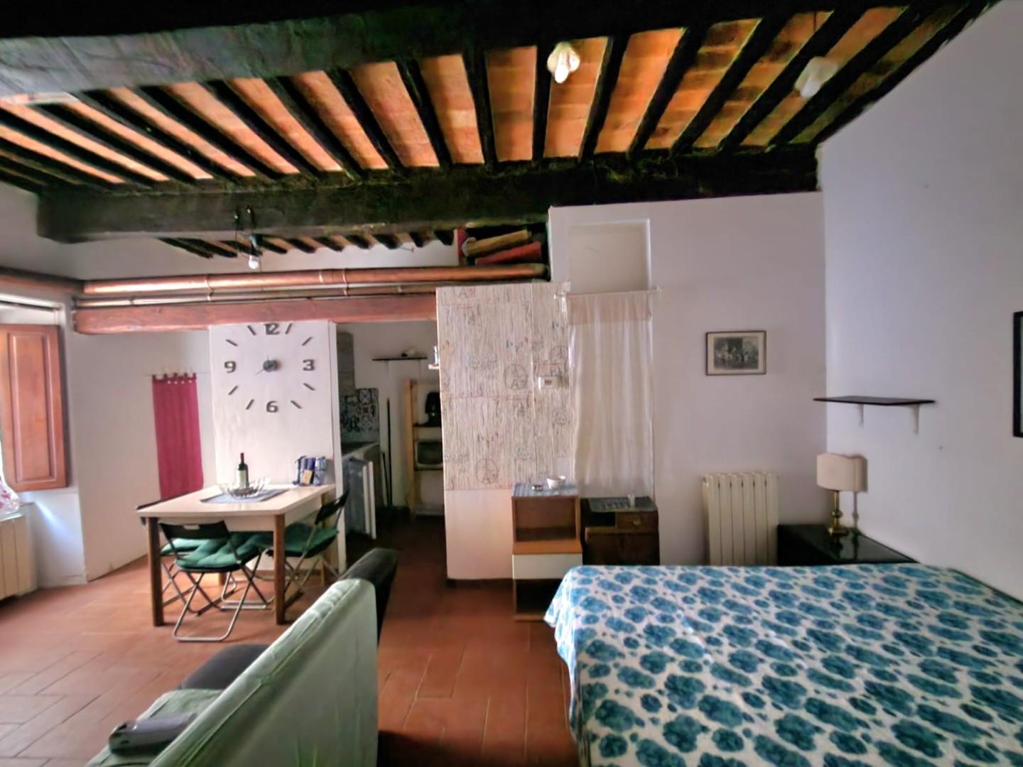 Monolocale in vendita, Colle di Val d'Elsa zona centro,colle bassa