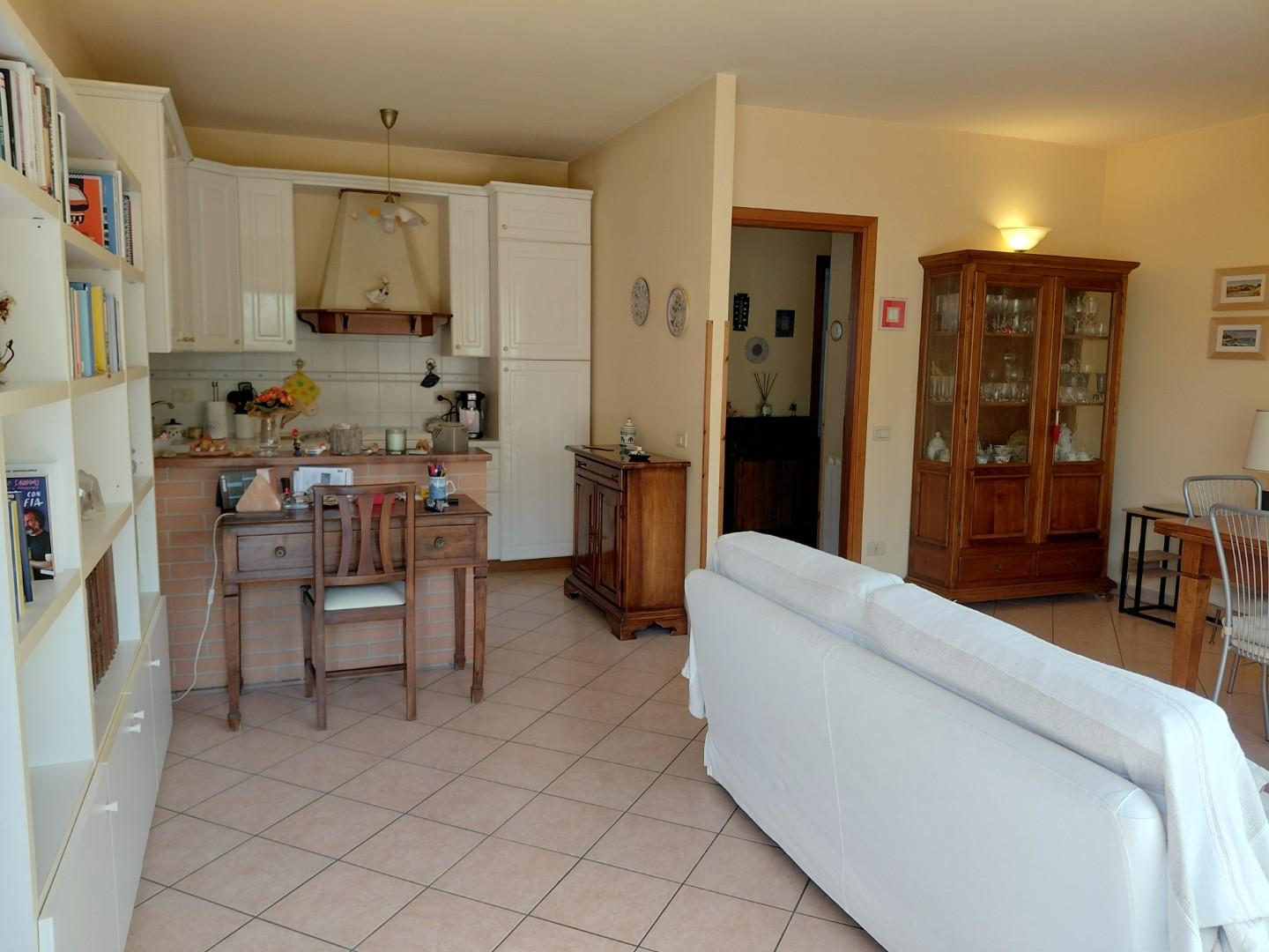 Appartamento con terrazzo, Colle di Val d'Elsa agrestone