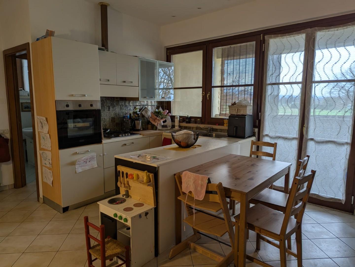Trilocale arredato in affitto, Colle di Val d'Elsa borgatello