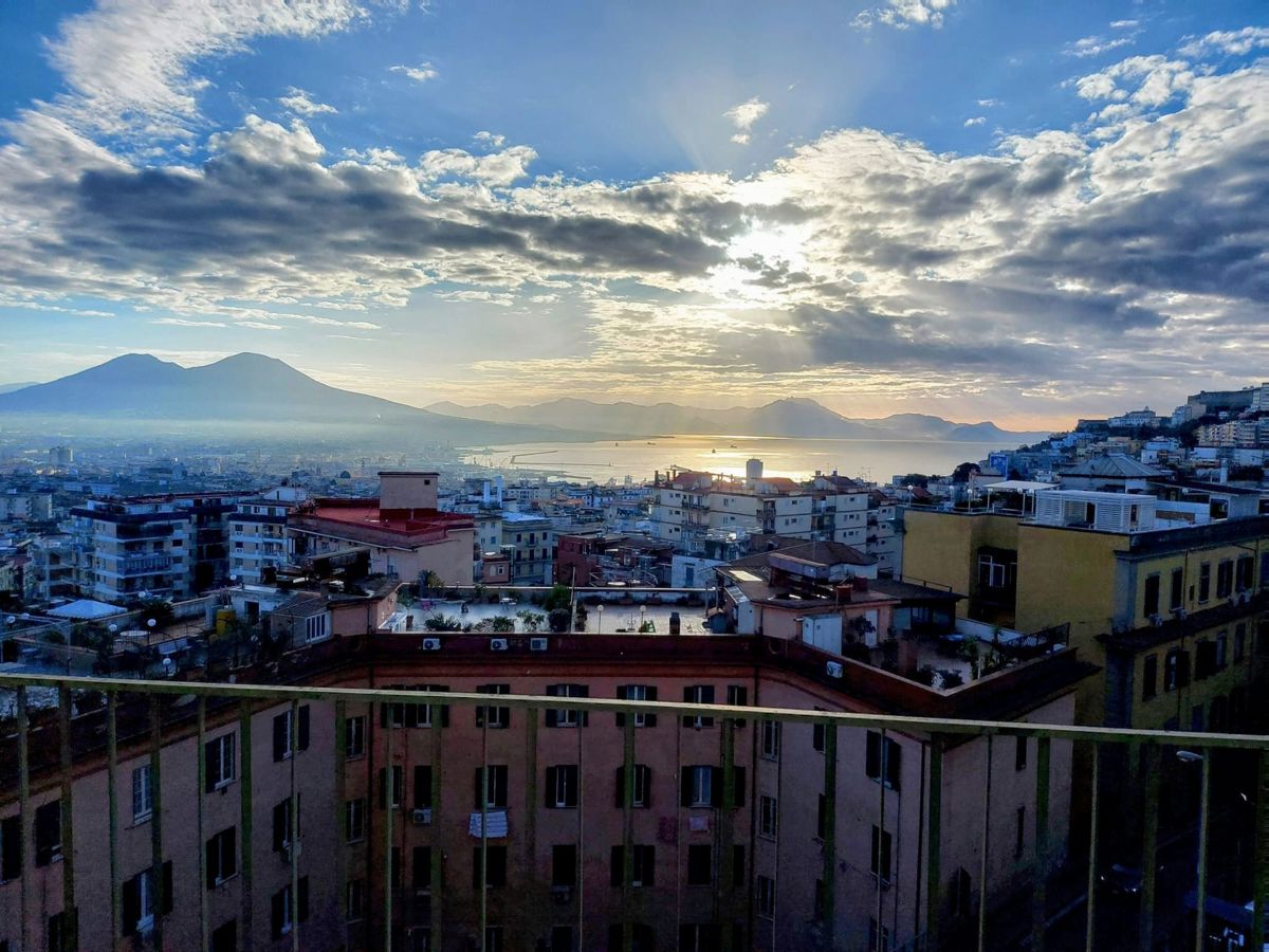 Quadrilocale da ristrutturare a Napoli