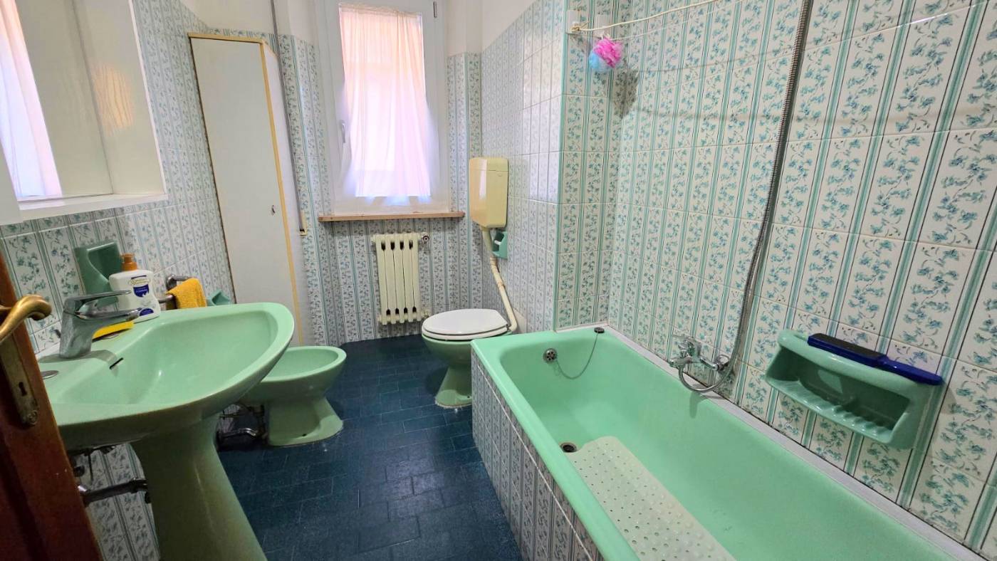 Appartamento in vendita a San Benedetto del Tronto, Centrale verso Sud