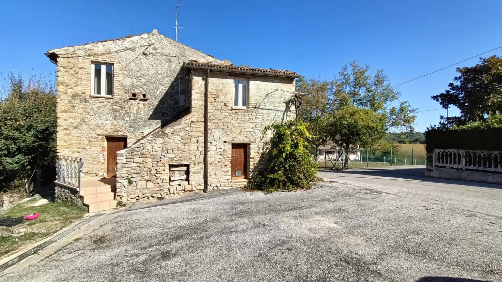 Casa singola in vendita a Rotella