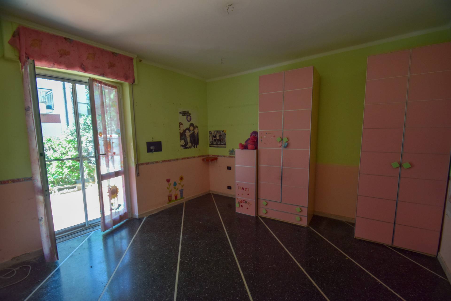 5 vani in vendita a Genova, Voltri