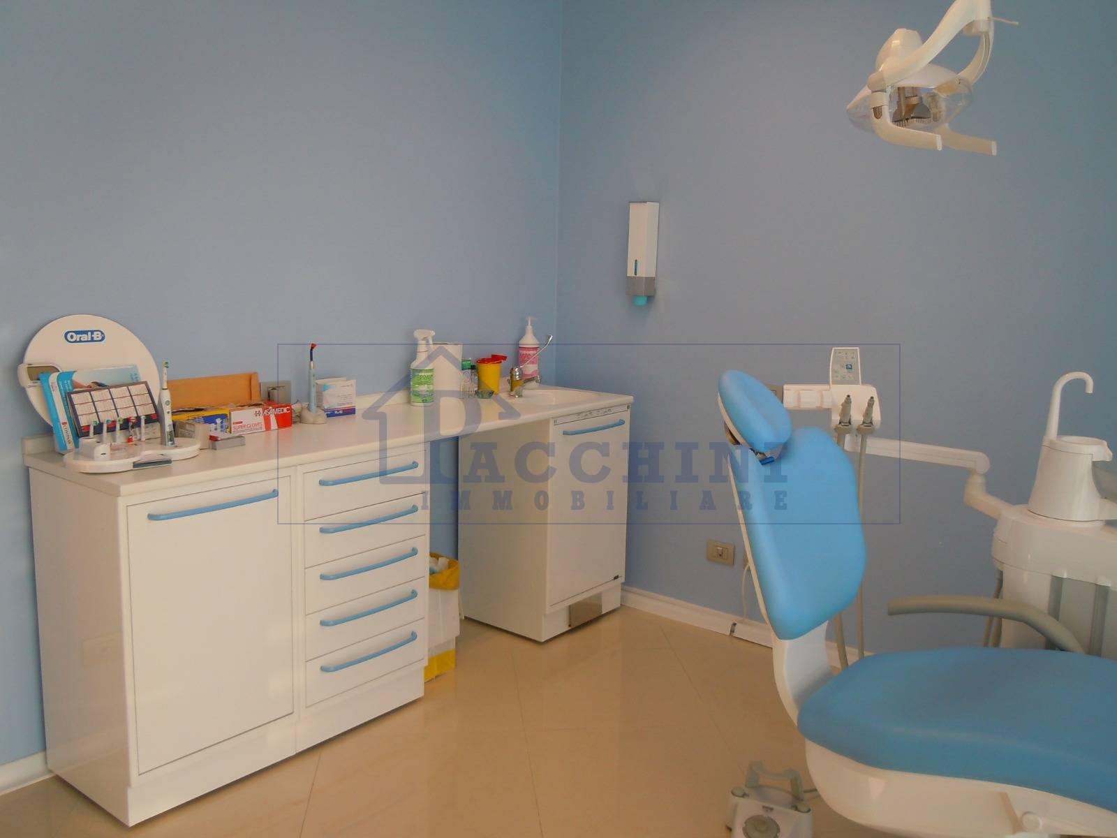 Studio/Ufficio in vendita a Pisa, Cisanello