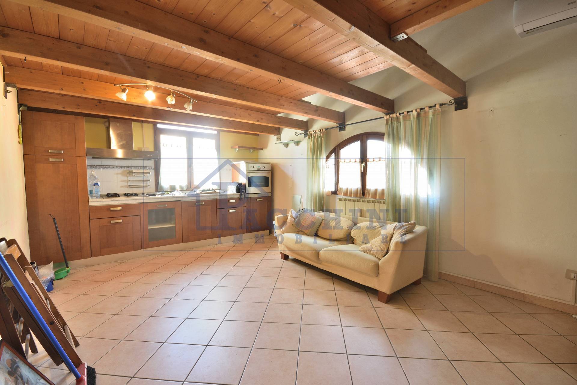 Appartamento in vendita a Cascina, Cascina