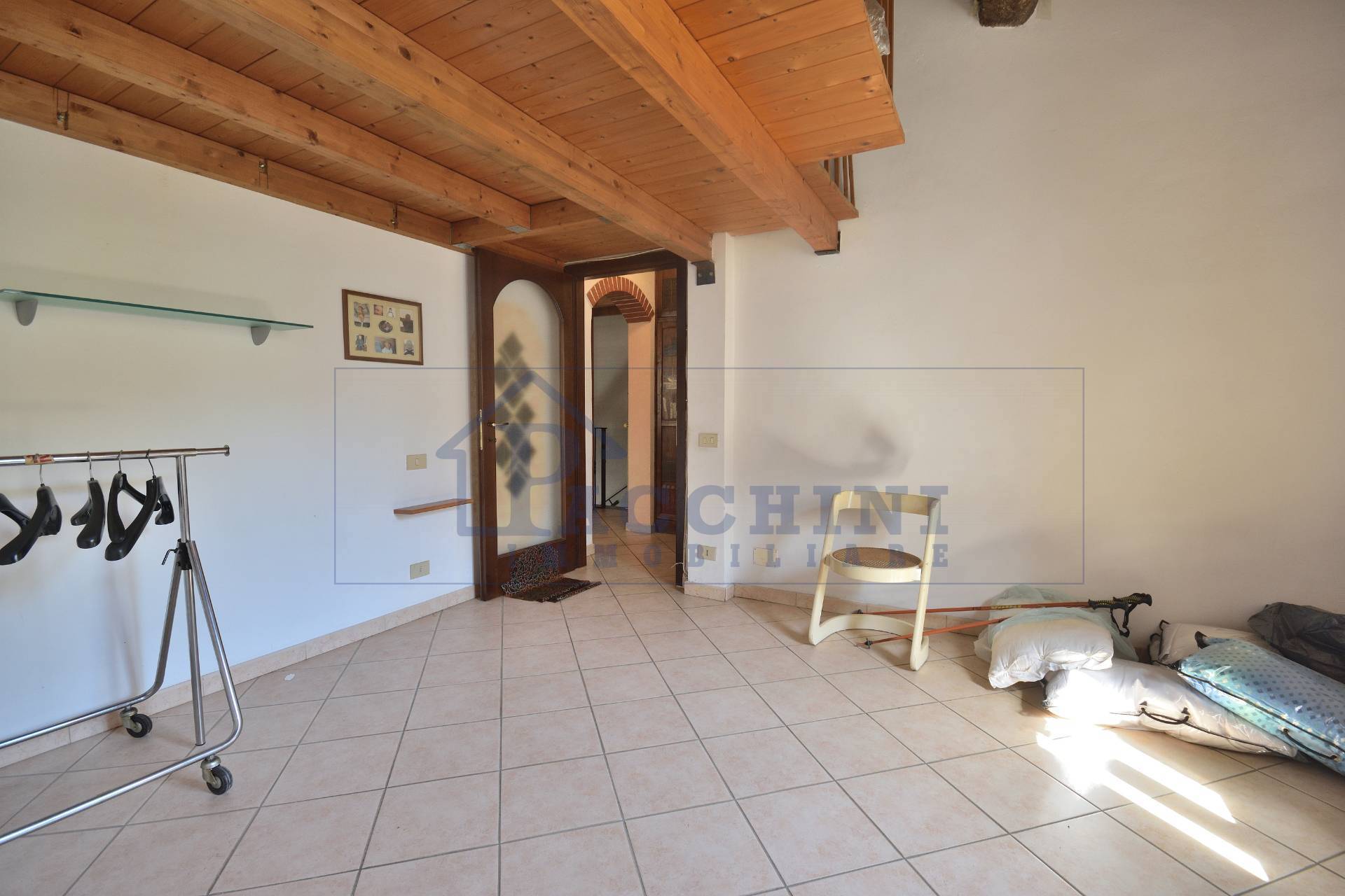Appartamento in vendita a Cascina, Cascina