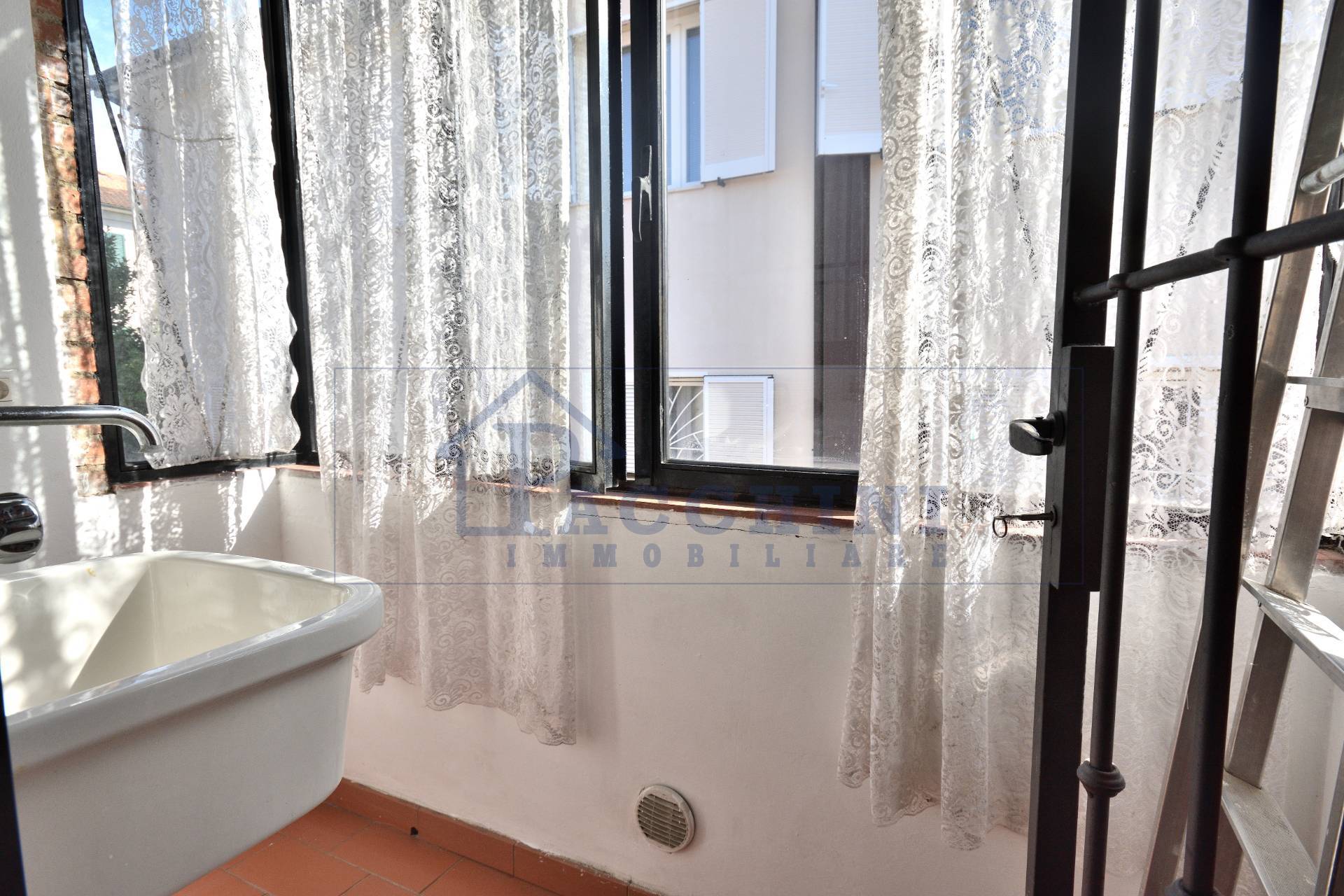 Villa in vendita a Pisa, Zona ingegneria