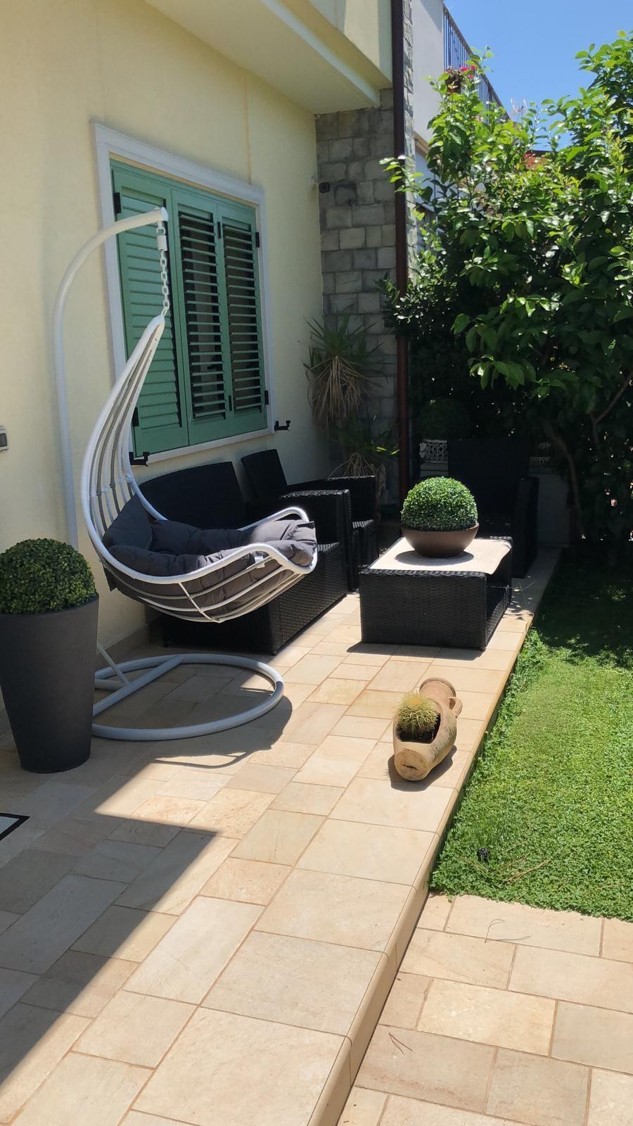 Villa Bifamiliare con giardino, Camaiore lido di